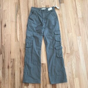 NWT Abercrombie & Fitch Green Relaxed Cargo Pants, 25 Long